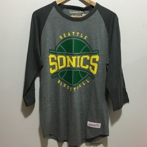 NWT Mitchell Ness Men's M Seattle Sonics T-Shirt